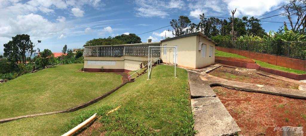 Photograph of Great Living Hall in Mayagüez residence